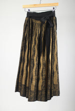 Load image into Gallery viewer, HAND PAINTED MEXICAN CIRCLE SKIRT